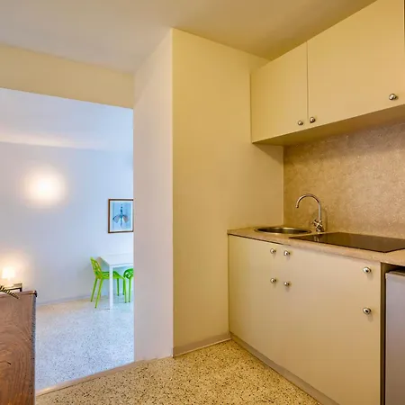 Minimal Apartment Navigli-2
